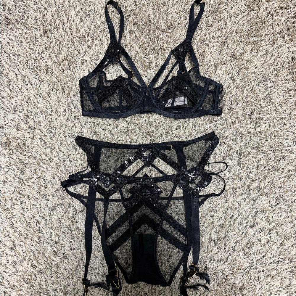 Elegant Black Lace Lingerie Set